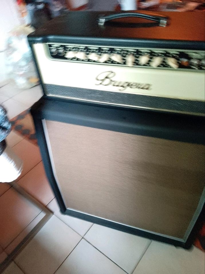 Bugera V22 infinium HD + kustom 4x12 box in Kleinniedesheim