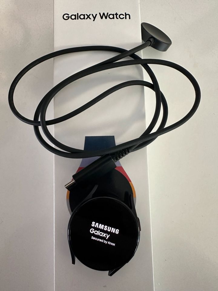 Samsung Galaxy Watch 5 / LTE / WiFi / GPS in Dinslaken