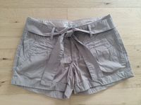 Super schöne, neuwertige kurze Hose in grau in 36 S - Shorts C&A Baden-Württemberg - Nattheim Vorschau