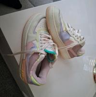 Schuhe NIKE AIR FORCE,gr.42,Sehr gute Zustand Nordrhein-Westfalen - Lüdenscheid Vorschau
