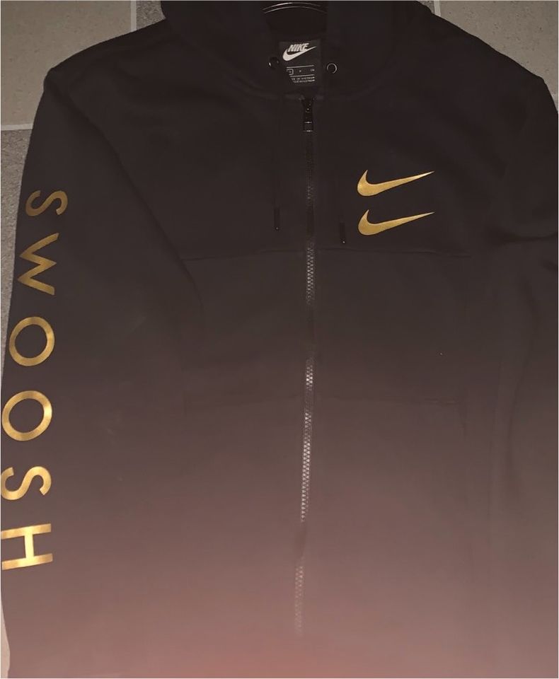 Nike Sportswear Swoosh Sweatshirt Mit Reißverschluss in Eppingen