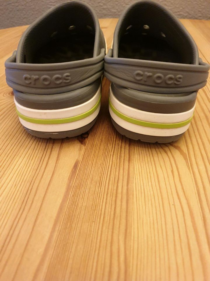 Crocs Schuhe grau in Wedel