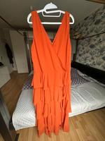 Kleid Chiffon-Maxikleid TFNC London rot rostrot orange XXXL 46 Köln - Porz Vorschau