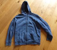 S.Oliver Sweatshirtjacke dunkelblau in Größe L Hessen - Frankenberg (Eder) Vorschau