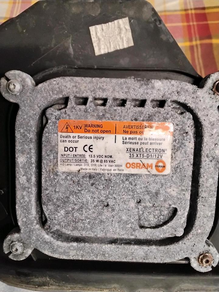 Scheinwerfer Xenon Links 8M51-13D155-CD Original Ford Focus in Seevetal