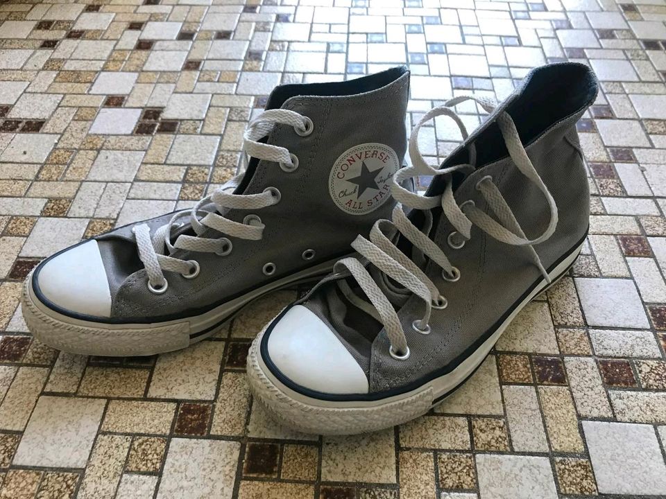Klassische Converse all Star Schuhe in Größe 37,5 und Grau  Schuh in Hamburg