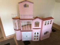 Barbie Puppen Haus Puppenhaus groß Kunststoff Bayern - Pilsting Vorschau