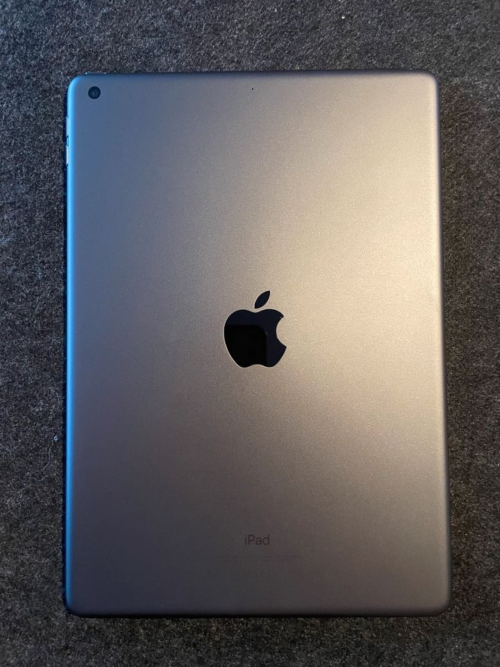 Apple i Pad 7. Generation 32 GB in Hoppegarten