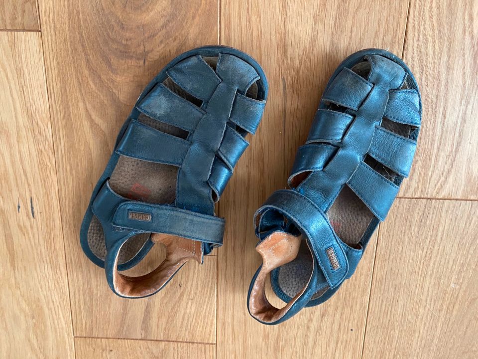 Camper dunkelblau Sandalen 32 Klettverschluss Leder in Moritzburg