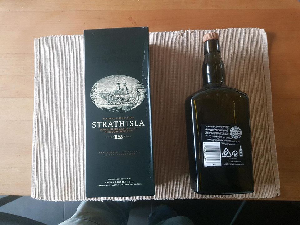 Strathisla whiskey Flasche  1L leer  mit original Karton.  Selten in Frankenberg (Eder)