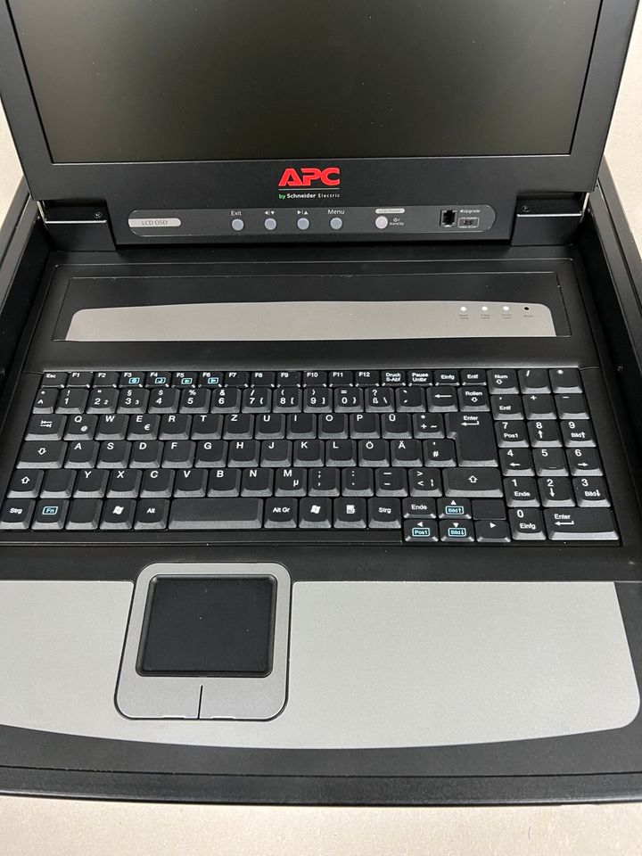 APC 17 Zoll Rack-LCD-Konsole Server Schneider Electric in Essen