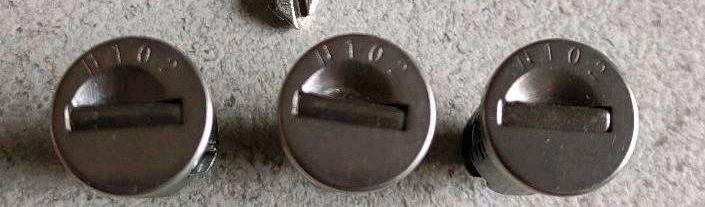 Thule N102 Schließzylinder und Schlüssel in Hofgeismar