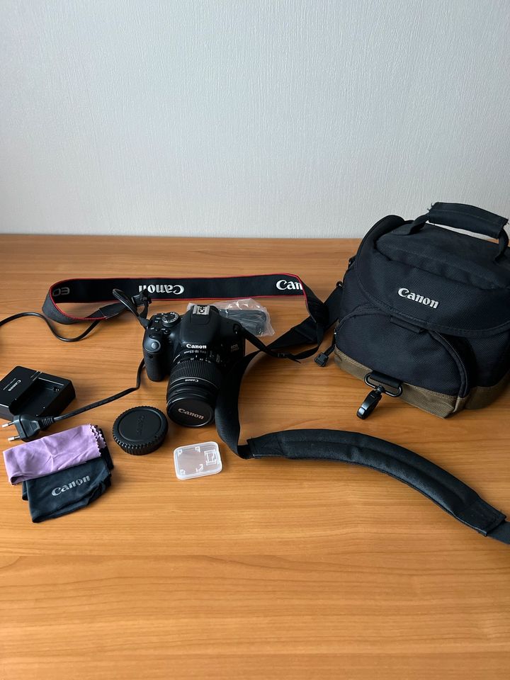 Spiegelreflexkamera Canon EOS 600 D Tasche+Zubehör in Vettelschoß