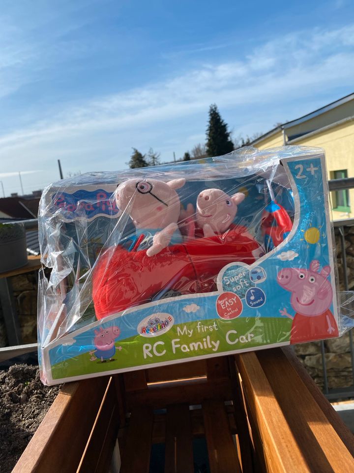 Peppa Pig Family Car ferngesteuertes Auto neu in Flöha 