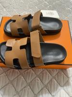 Hermès Chypre Sandalen – Gr. 37 – Naturel Braun – Neu mit Kaufbel Hessen - Gelnhausen Vorschau