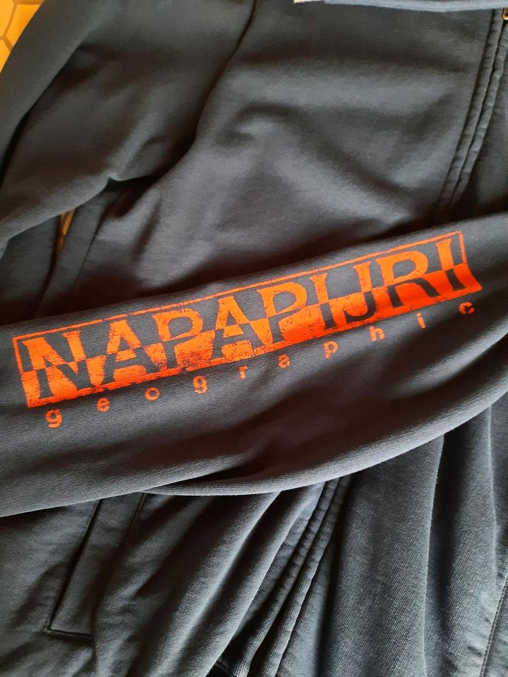 2 Napapijri Pullover Set in Neu-Isenburg