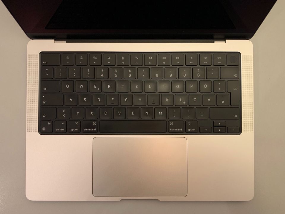 MacBook Pro 14 Zoll 2021 Silber in Overath