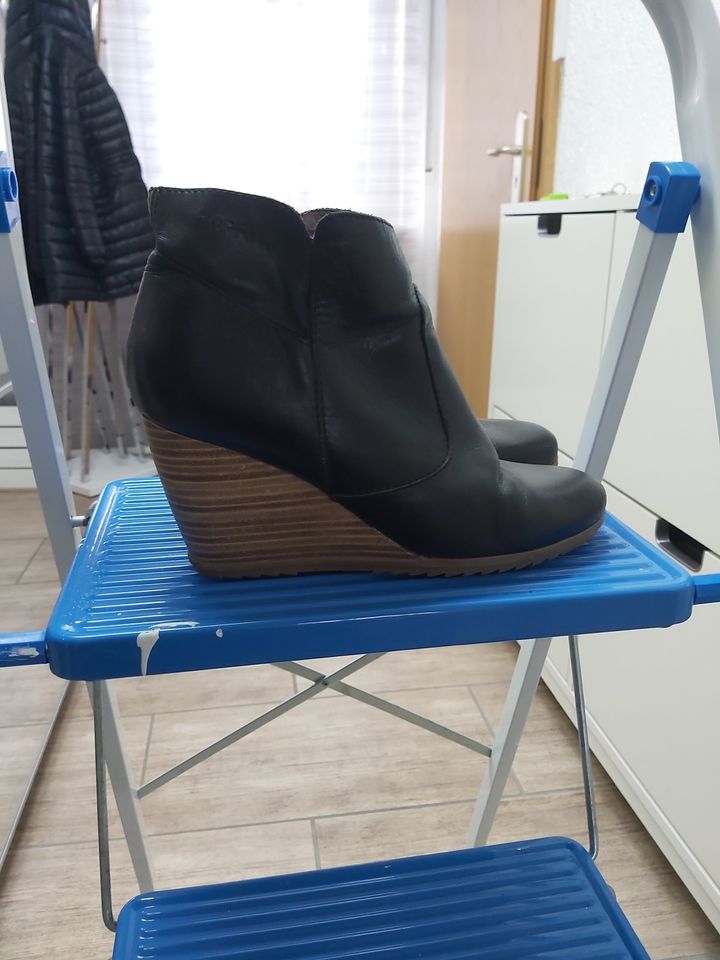 Schuhe Stiefeletten Gr 39 Esprit in Remscheid