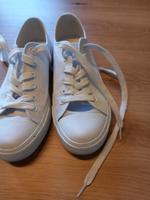 Biete hier weiße Sneaker Nordrhein-Westfalen - Lübbecke  Vorschau