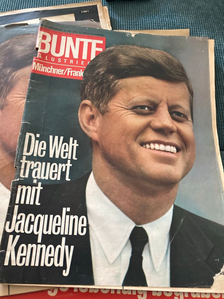 Konvolut alte Zeitschriften, Gedenkband J.F. Kennedy in Duisburg