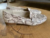 Slipper Leder Creme Beige Braun Animal Gr.38 neuwertig Niedersachsen - Braunschweig Vorschau