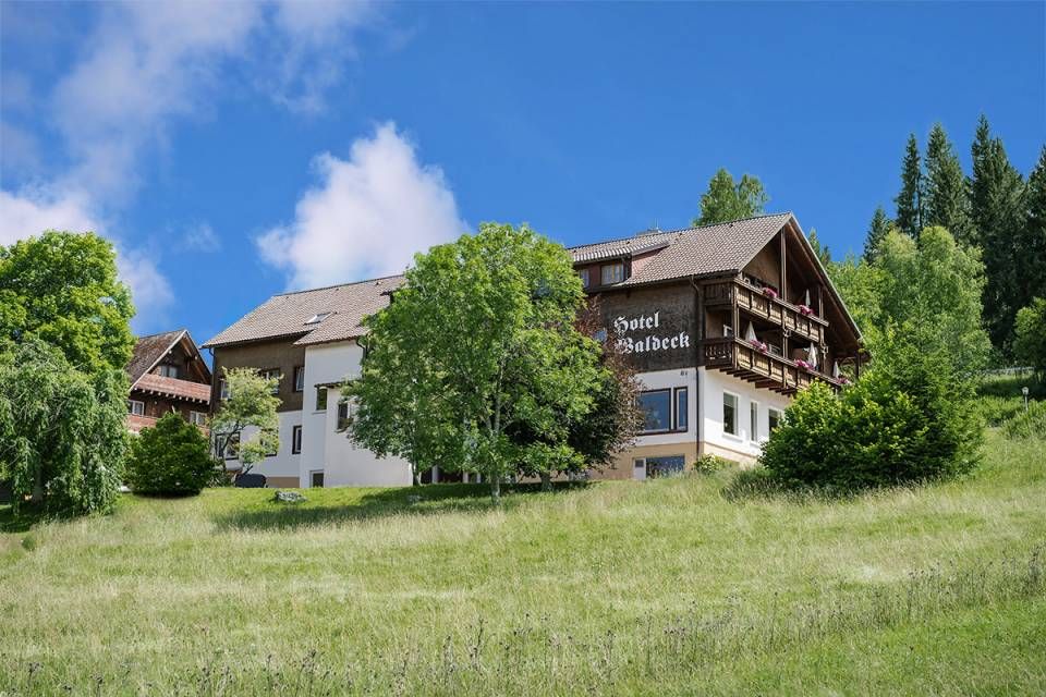 ⭐️ Hotel Waldeck ➡️ Servierer  (m/w/x), 79868 in Freiburg im Breisgau