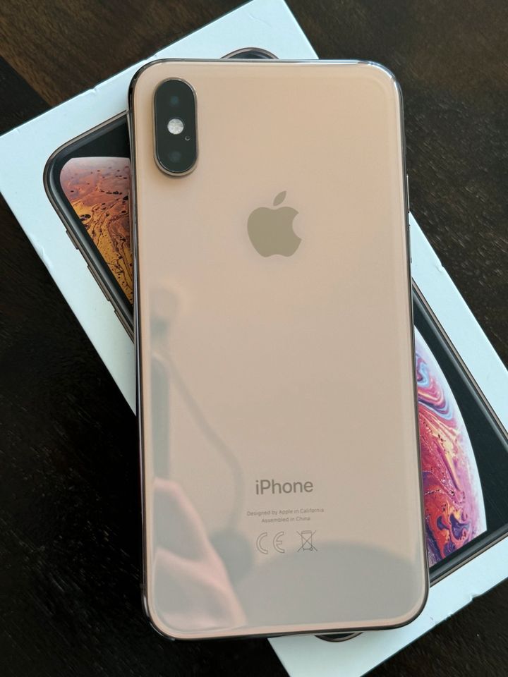 iPhone XS 64GB in Gold mit erneuertem Display und Akku in München