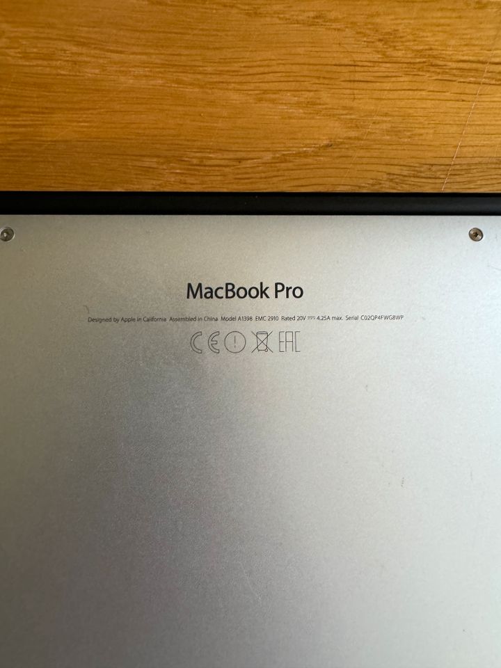 Apple MacBook Pro 17 Zoll in Bad Tölz