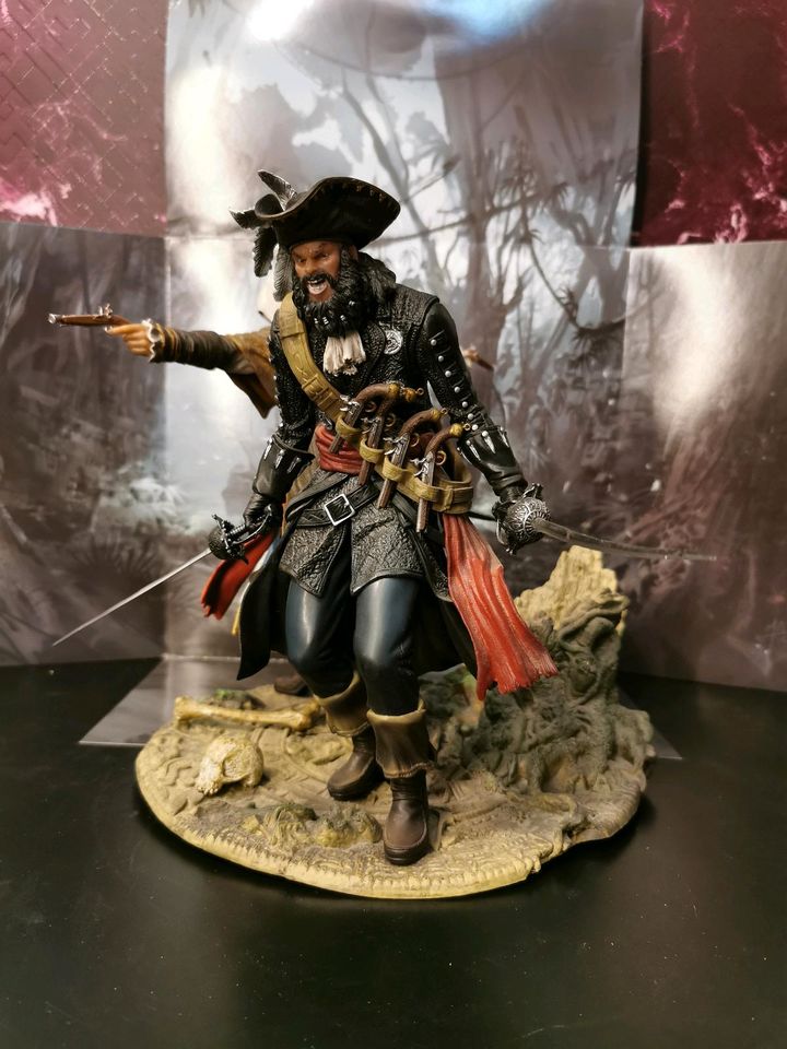 Assassin's Creed - Edward - Blackbeard Figur (NUR ZUSAMMEN) in Hildesheim