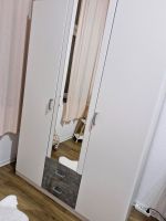 Kleiderschrank weiß grau top spiegel Nordrhein-Westfalen - Meinerzhagen Vorschau