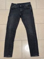 Levi‘s Skinny Taper Jeans in dunkelgrau, Größe W30/L32 Duisburg - Meiderich/Beeck Vorschau