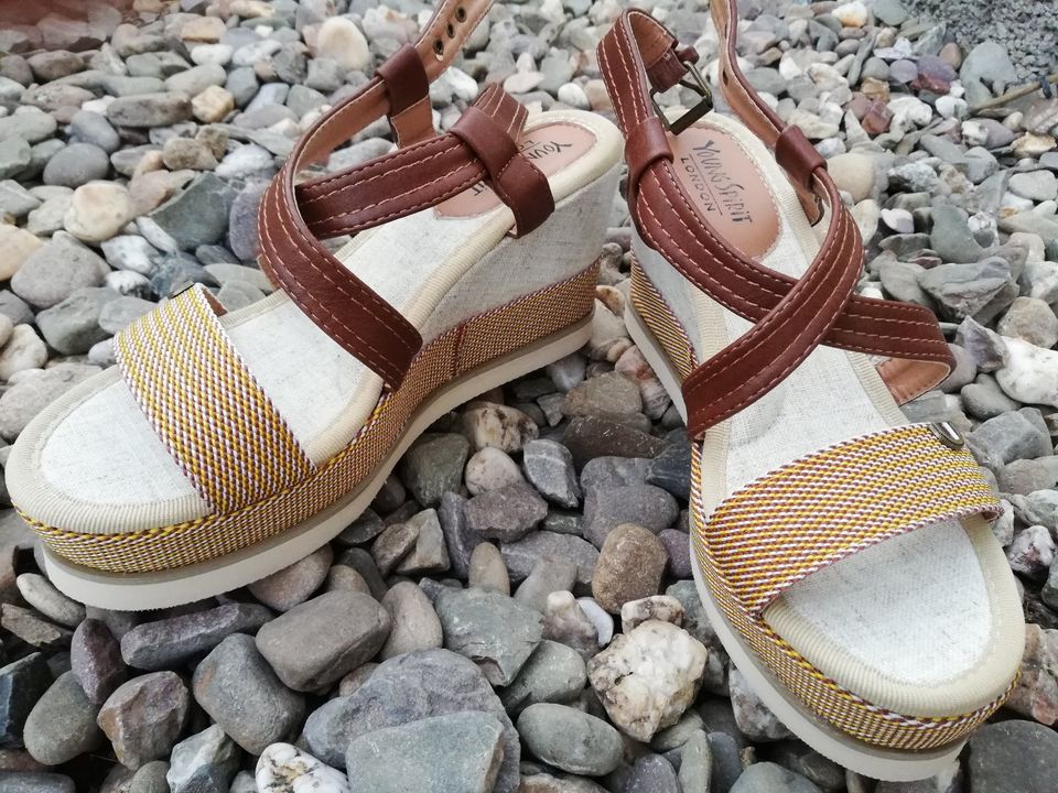 Sommerschuhe Sandalen Keilsandalen in Gr. 36-40 verfügbar SALE in  Nordrhein-Westfalen - Wermelskirchen | eBay Kleinanzeigen ist jetzt  Kleinanzeigen