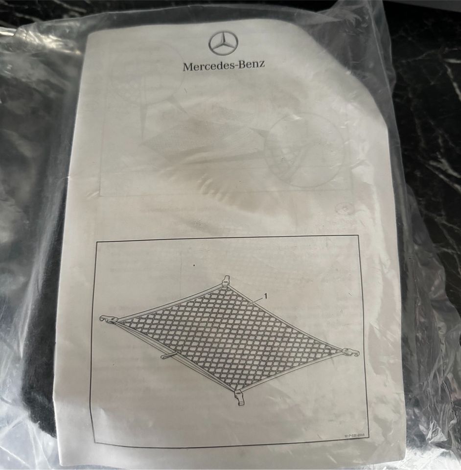 Mercedes Benz Gepäcknetz aus W205 NEU in Stuttgart