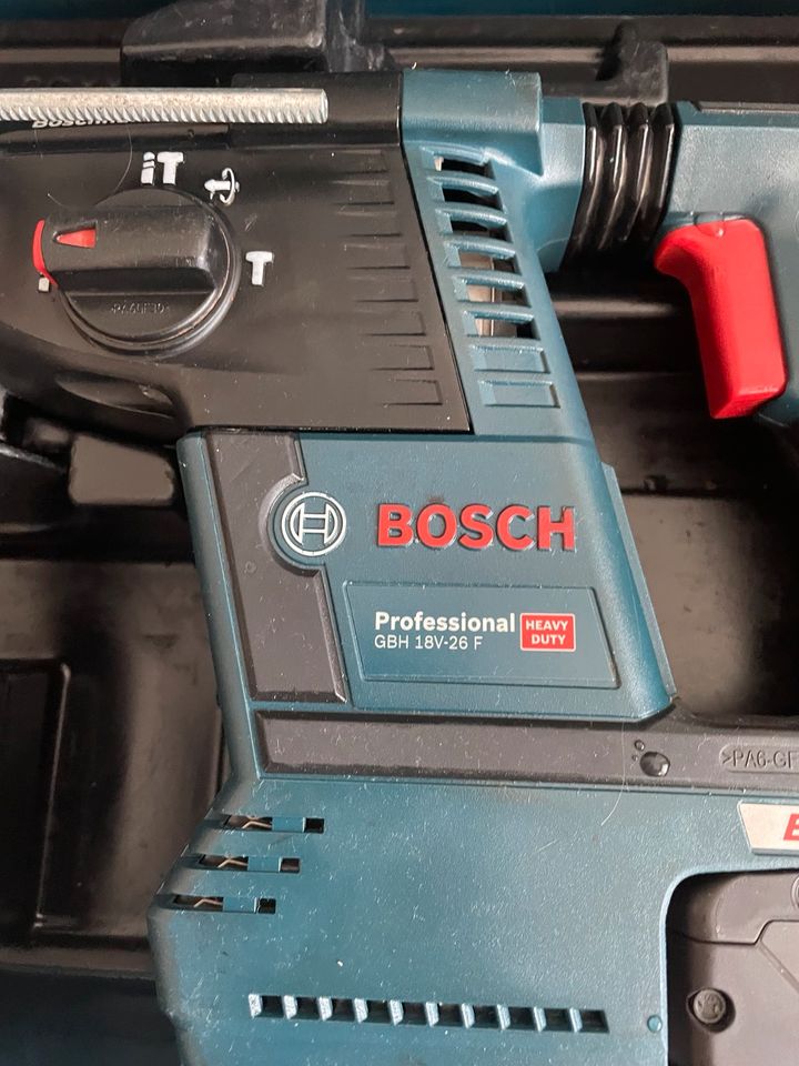 Bosch akku Bohrmaschine GBH 18v-26F in Duisburg