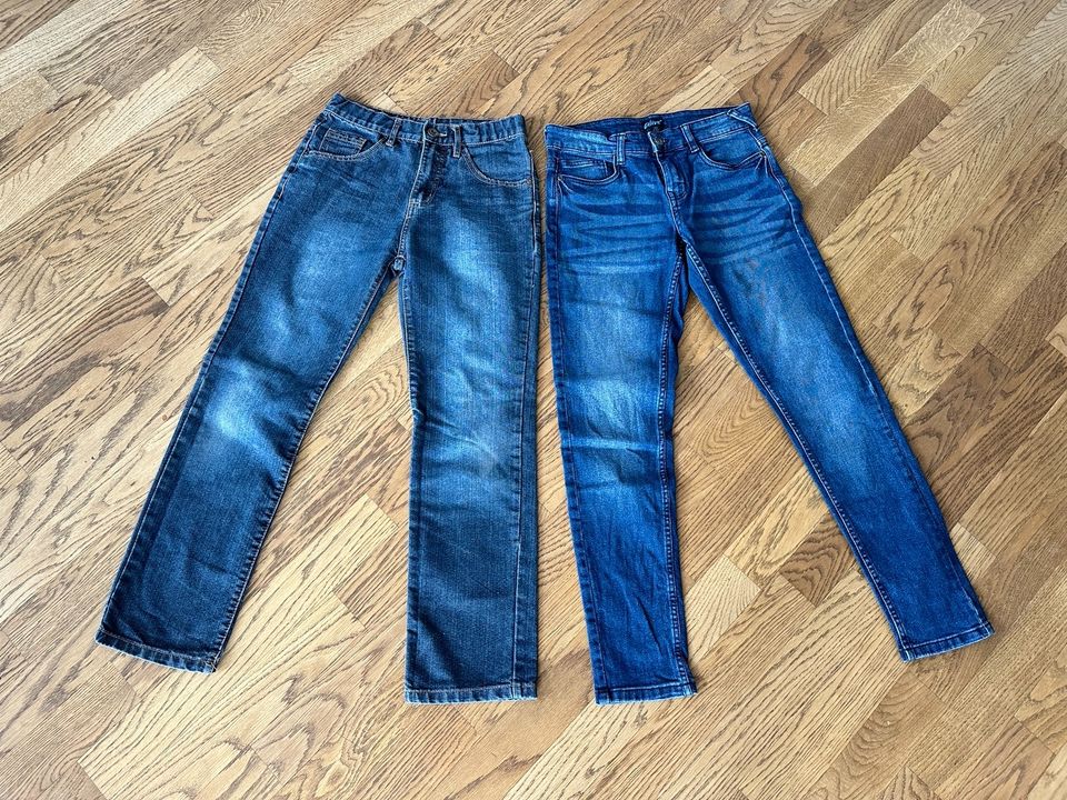 2 Jeans Hosen, Gr. 152 in Rottweil