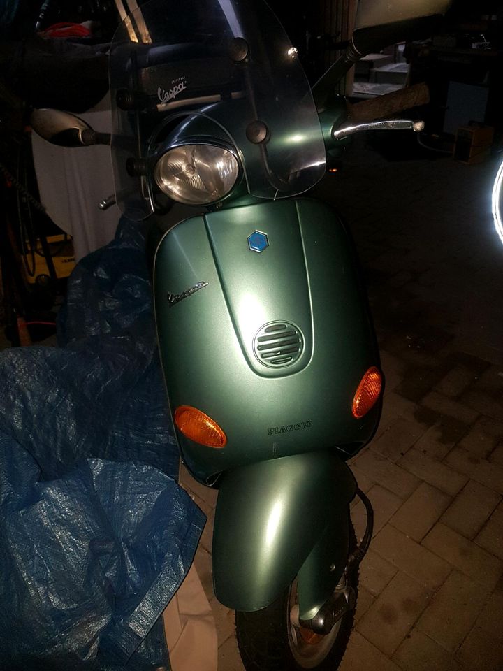 VESPA Piaggio 124 ccm in Niesgrau