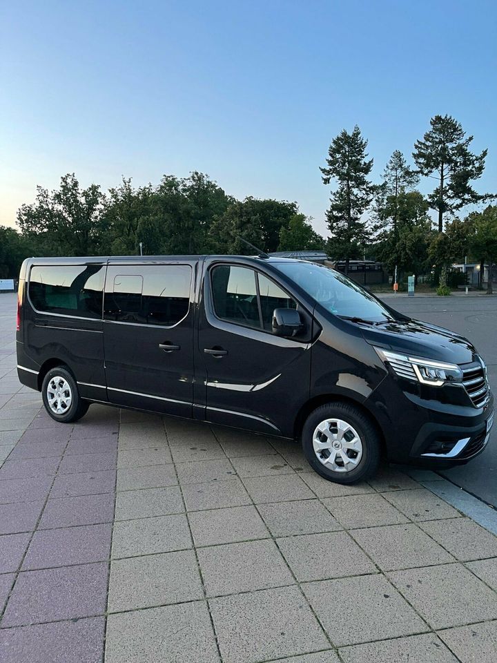 Renault Trafic 2021 9 Sitzer Automatik Automieten Mieten Autovermietung Rent a Car in Berlin