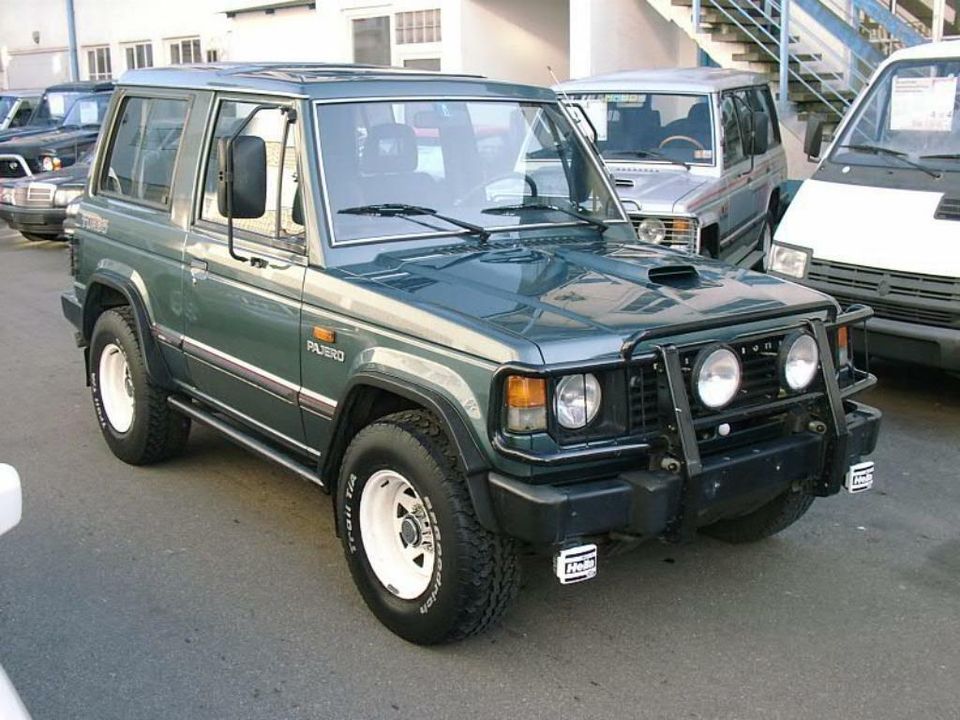 Diverse Teile für Mitsubishi Pajero 1 L040 Baujahre 1984 - 1991 in Nürtingen