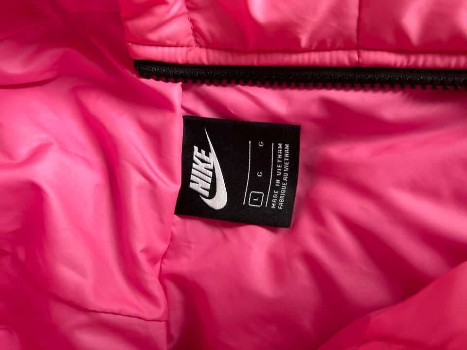 Nike Steppjacke pink Gr.L neuwertig in Leinefelde