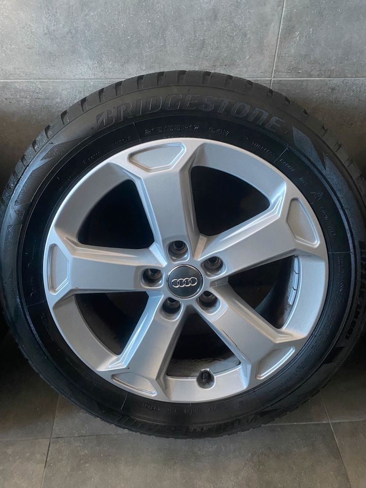 Audi Q2 17 Zoll Bridgestone Winterreifen 81A0714978Z8 7mm in Spaichingen