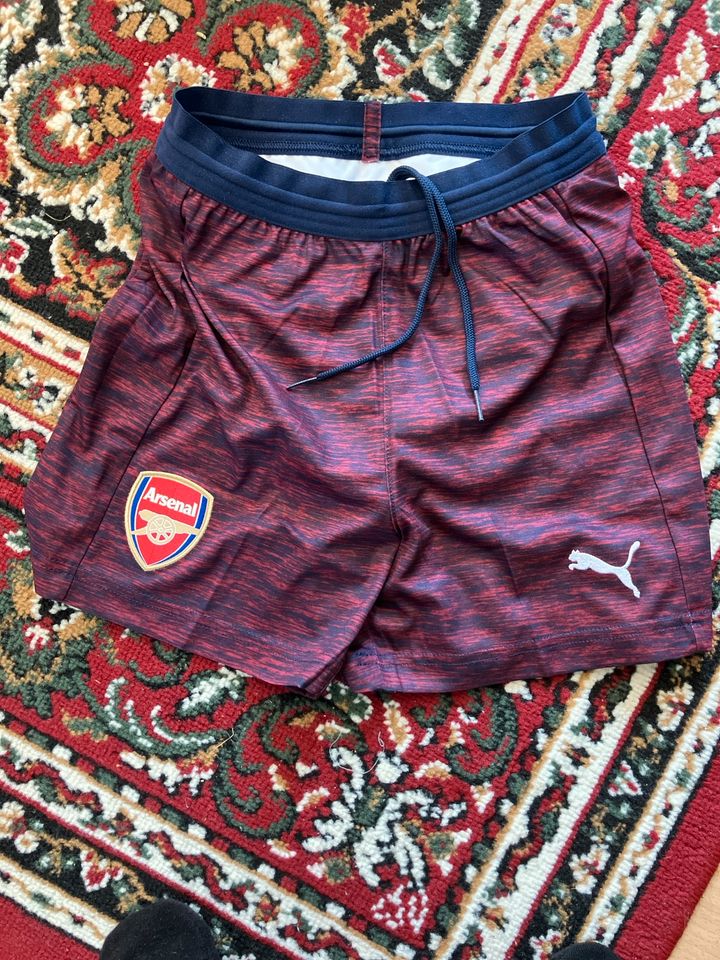 Puma FC Arsenal Hose Gr. 140 neu in Hamburg