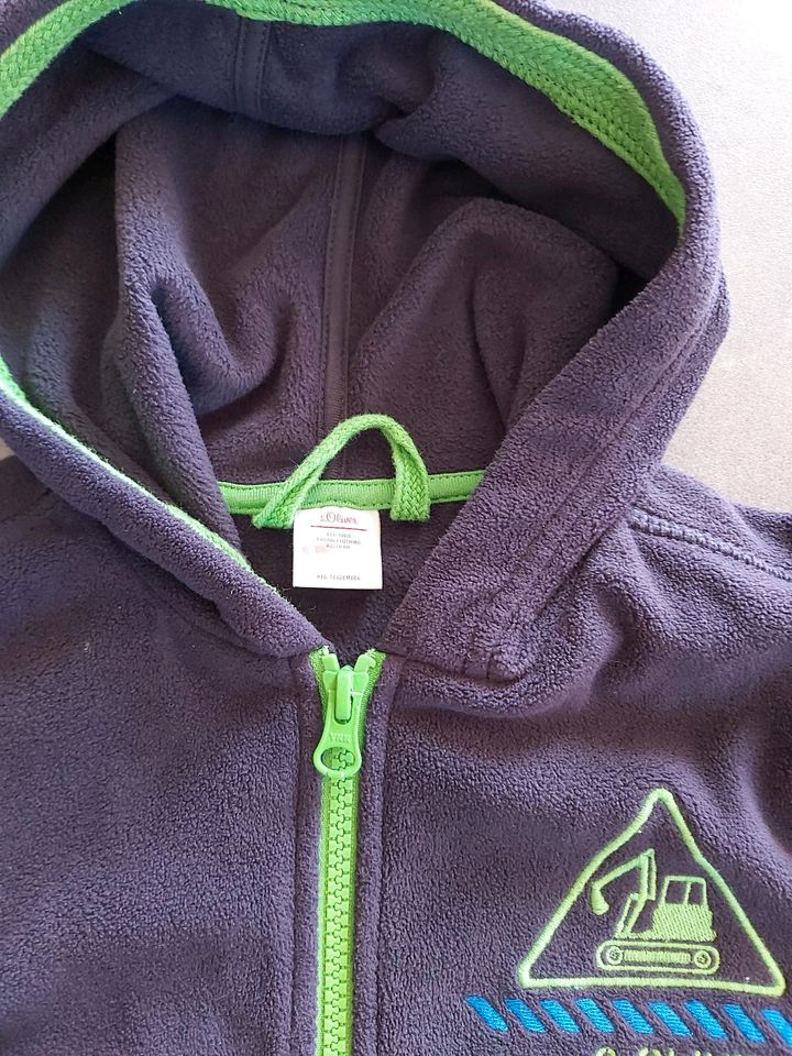 Jungen Fleecejacke S.  Oliver, Gr. 116/122 wie neu in Gaukönigshofen