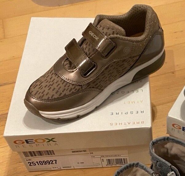 GEOX sneakers 34 neu mit Blinker Funktion Gold neu in Illerkirchberg