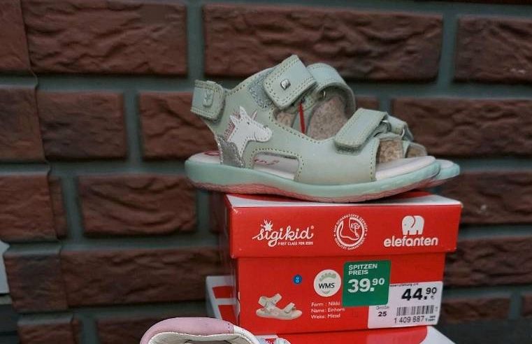 Neu Sandalen Gr. 23, 24, 25 aus "Elefanten", aus echtem Lede in Wunstorf