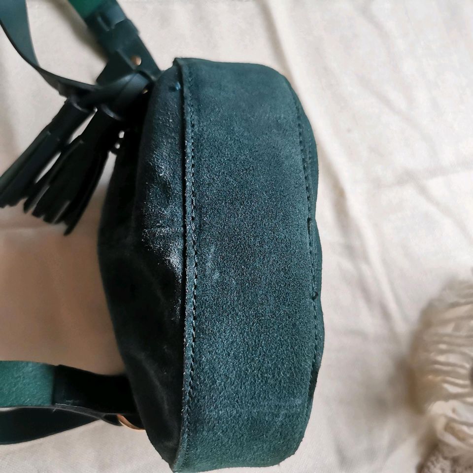 Mint&berry Wilderleder Bauchtasche waldgrün in Ratingen