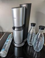 SodaStream Wassersprudler Crystal + 2x Glasflasche & CO2 Zylinder Schleswig-Holstein - Westerrönfeld Vorschau