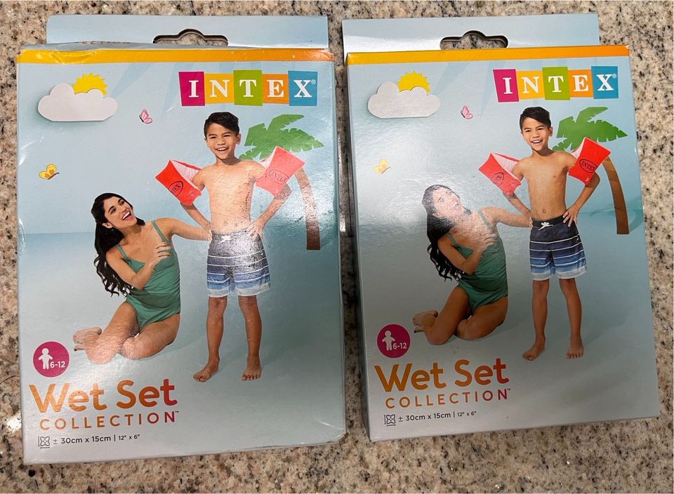 Intex Luftmatratze/Wasserball/Jet/Korb/Schwimmflügel *neu* in Köln