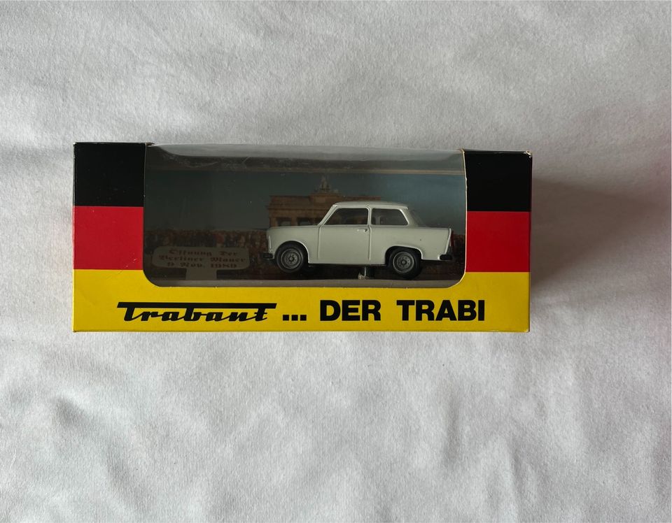 Trabbi, Trabant Modell 1:43, Neu im Karton Ediion Mauerfall 1989 in Kirchlengern