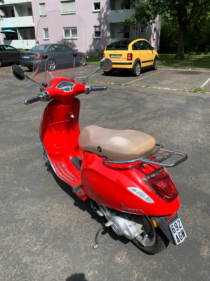 Vespa, primavera, Bj, 2014, rot, 1.930km Top, Zustand. in Fürth