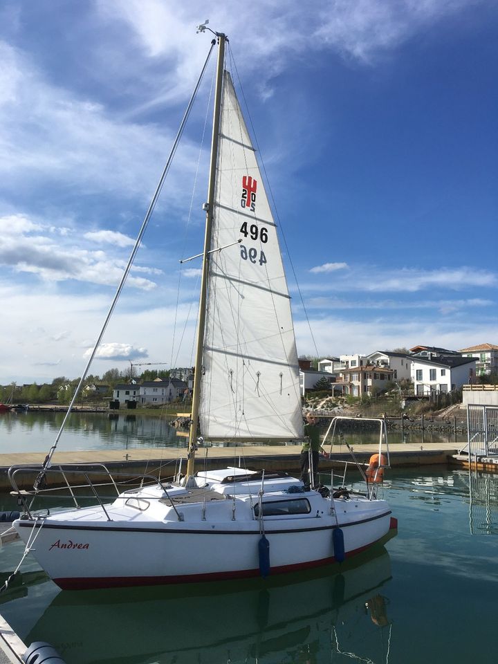 Segelyacht Neptun 20 mit Trailer und E-Außenborder in Leipzig